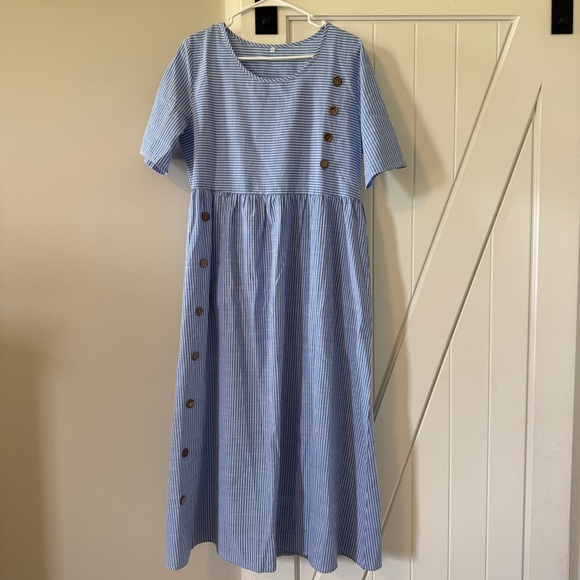 Maxi Dress Unbranded Size Large Striped Nautical Button Accents Pockets NWOT - Picture 1 of 6